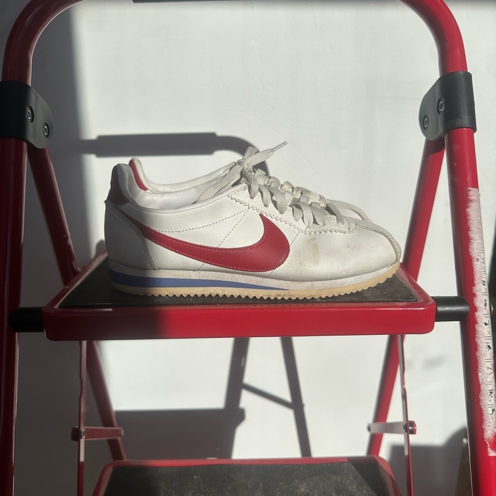 Nike White and Red Sneakers